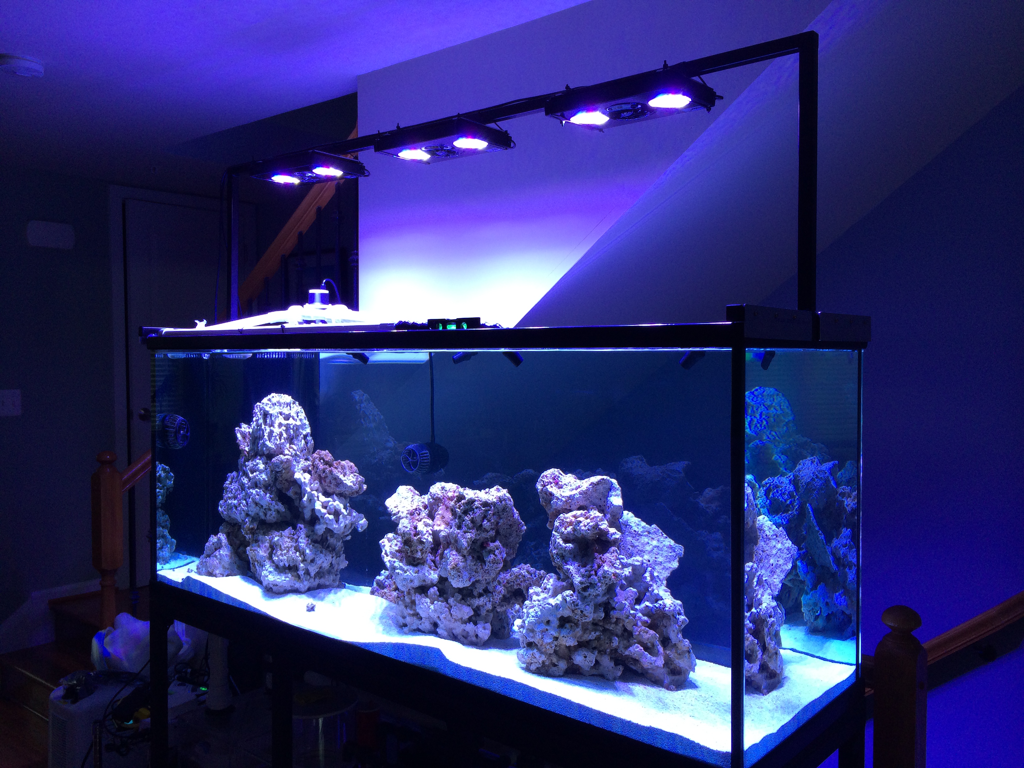 aquarium light mount
